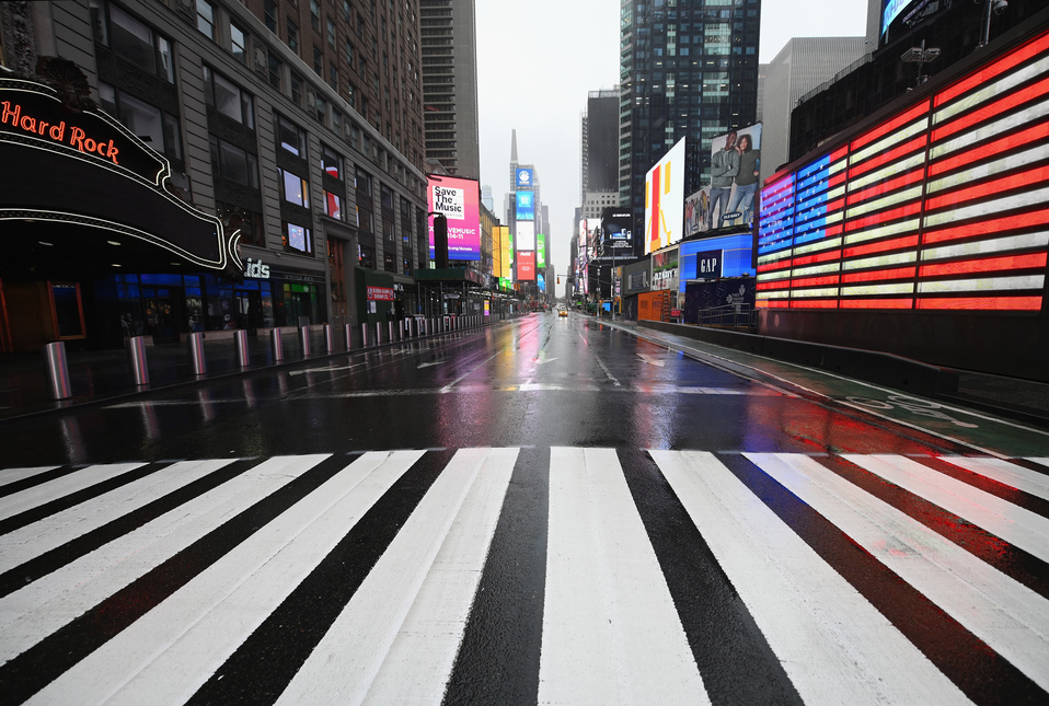 Nueva York. Se aprecia un Times Square casi vacío por Coronavirus. (AFP)