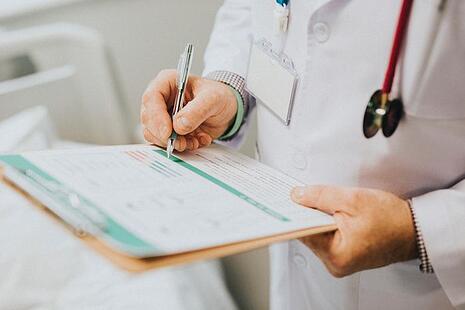Aumenta interés de adquirir seguro gastos médicos por coronavirus.