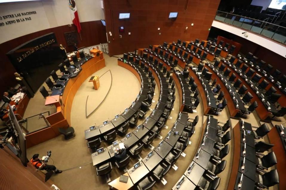 Así lució el pleno del Senado ante la ausencia de varios senadores por el Cvid-19 (Octavio Hoyos)