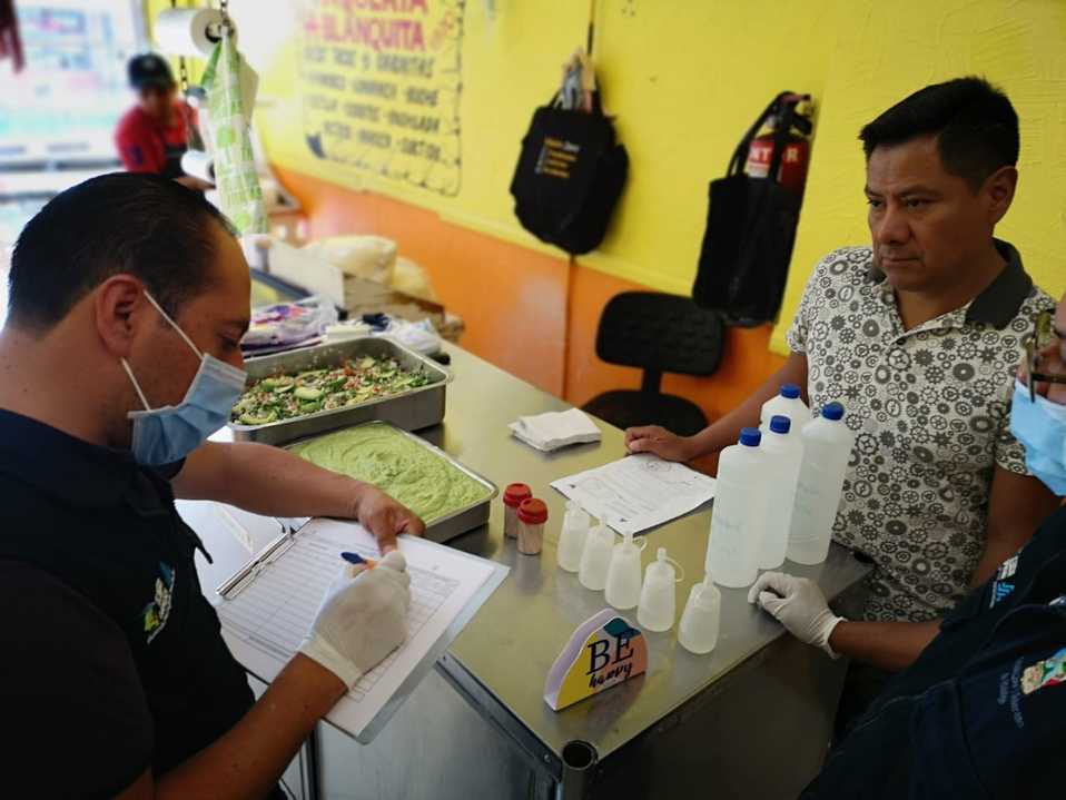 Monitoreo en establecimientos de Pachuca. (Cortesía)