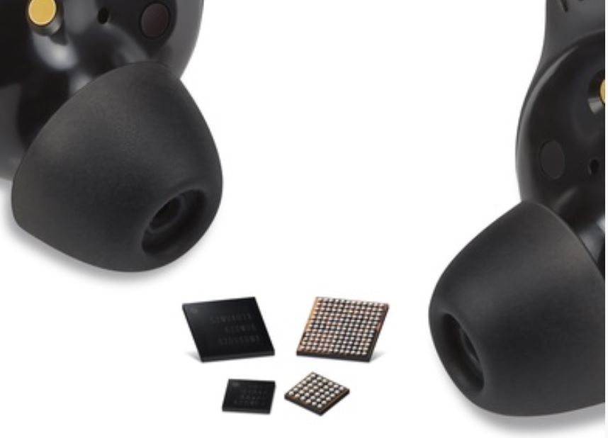 Samsung presenta sus circuitos de alimentación optimizados para auriculares inalámbricos. (DPA)