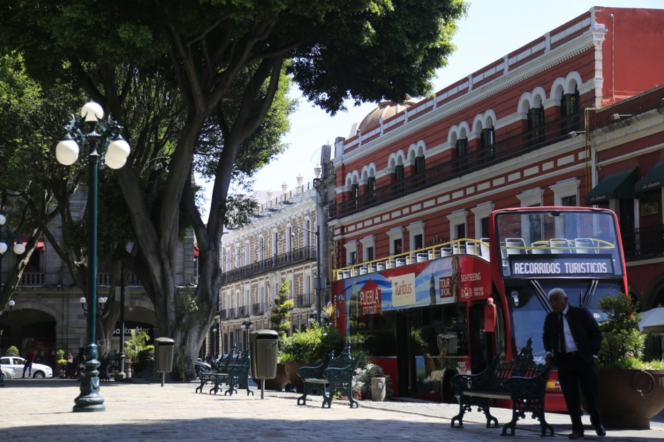 Los servicios van a la baja, pues registran una caída del 92%, ante la falta de turismo. (Andrés Lobato)