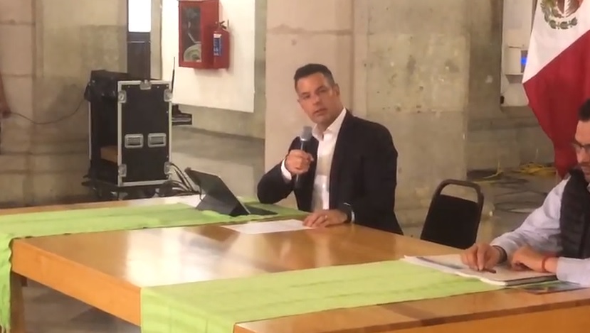 El gobernador trabajará con los 570 municipios que componen el estado. (Foto: Óscar Rodríguez)