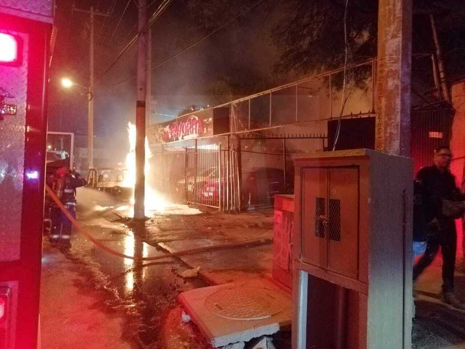 Atacan instalaciones ligadas con taquería en Celaya