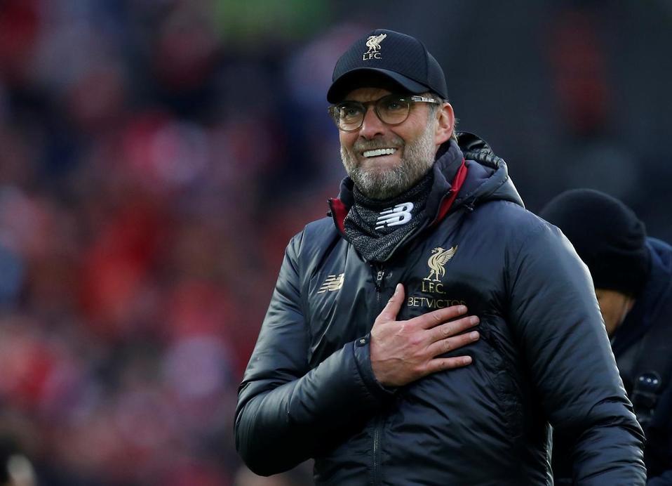 Jürgen Klopp llora con video de médicos cantando 'You'll Never Walk Alone' (REUTERS)