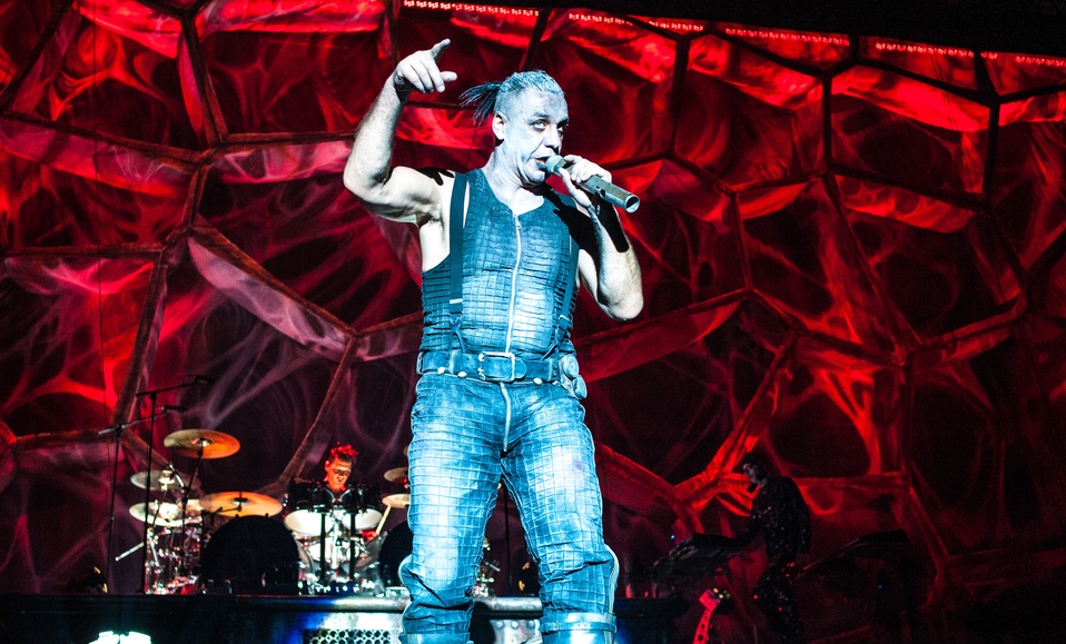 Reportan que Till Lindemann de Rammstein está en UCI por Covid-19 (Shutterstock).