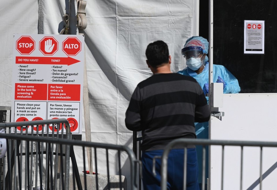 Nueva York tiene más de 25 mil casos de coronavirus, una cuarta parte de los que registra EU. (AFP)
