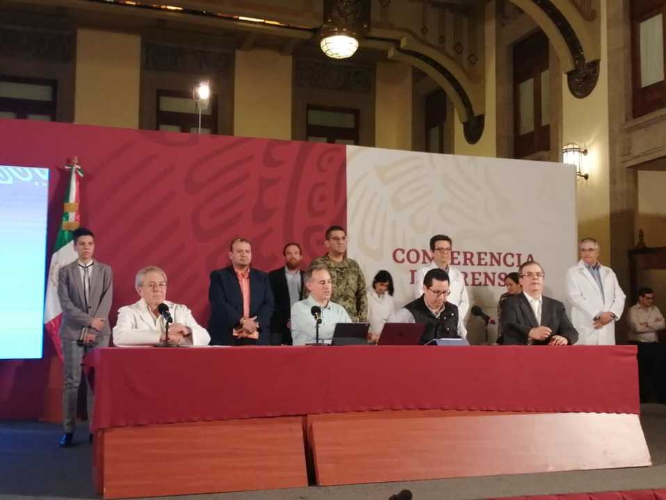 Autoridades durante la conferencia diaria sobre el coronavirus en México. (Fanny Miranda)