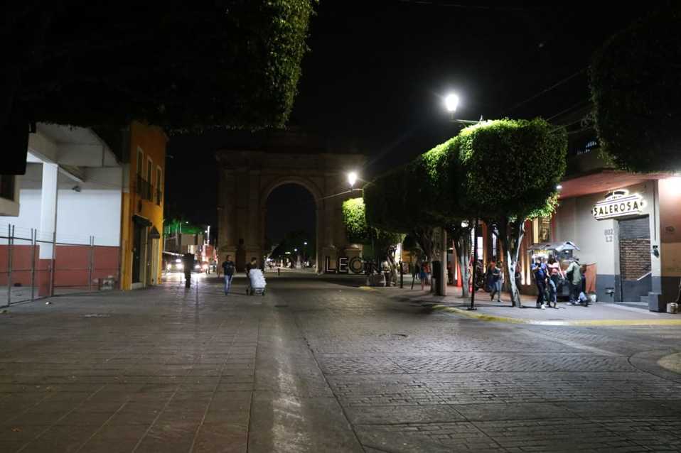 Calle Madero, en León, luce desierta tras contingencia por coronavirus