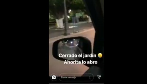 Jóvenes originarios de Pénjamo a bordo de un automóvil, compartieron en redes el momento en que rompen las cintas de seguridad colocadas ante la conti