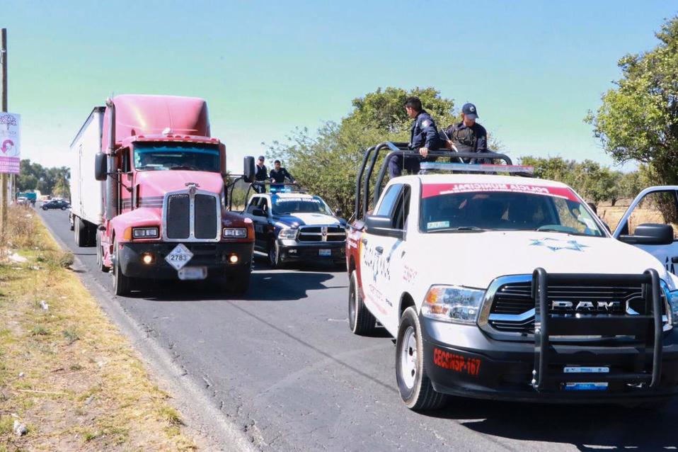 Frustra Policía Municipal de Huejotzingo robo a transporte de carga; hay cuatro detenidos. (Especial)