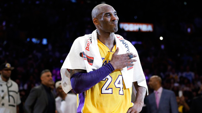 Subastan toalla de Kobe Bryant (Especial)
