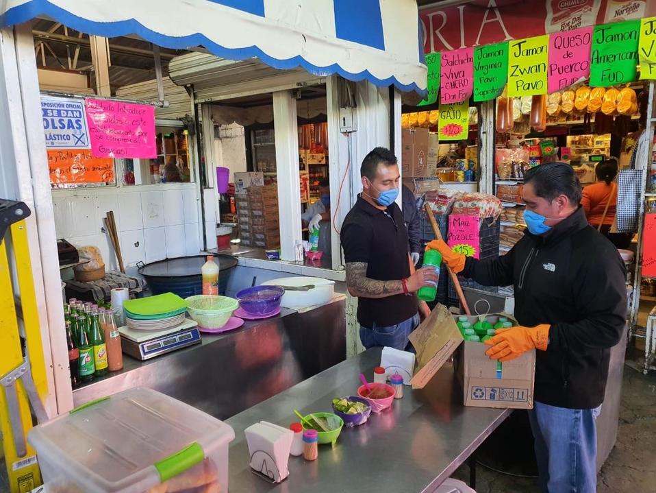 Locatarios de la Central de Abasto de Pachuca. (Cortesía)