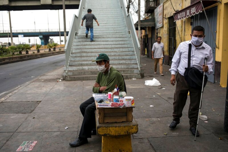 En Perú se han registrado 852 casos de COVID-19, de ellos 639 en Lima, con 18 fallecidos. (AP)