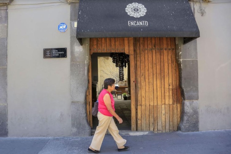 Representantes del sector hotelero se quejaron de no recibir apoyos por parte de los tres órdenes de gobierno. (Andrés Lobato)