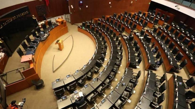 Senado acata el "Quédate en casa" y cancela reuniones