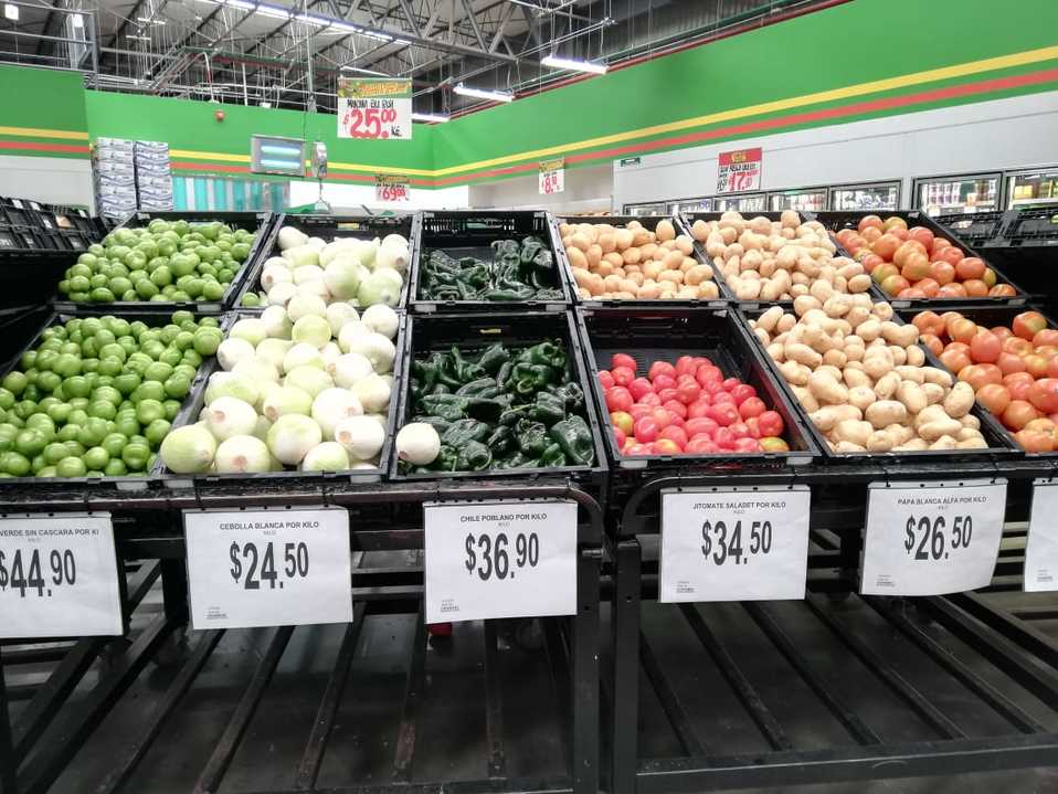 Tienda de autoservicios en Mineral de la Reforma. (Elizabeth Hernández)