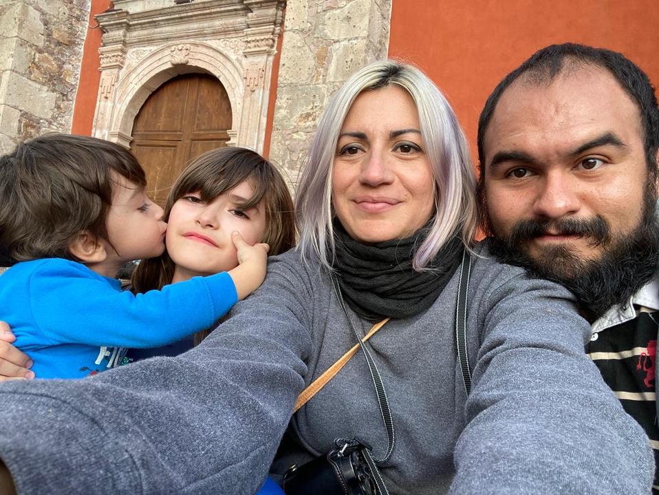 El reto de una madrea de familia ante el receso escolar por covid-19