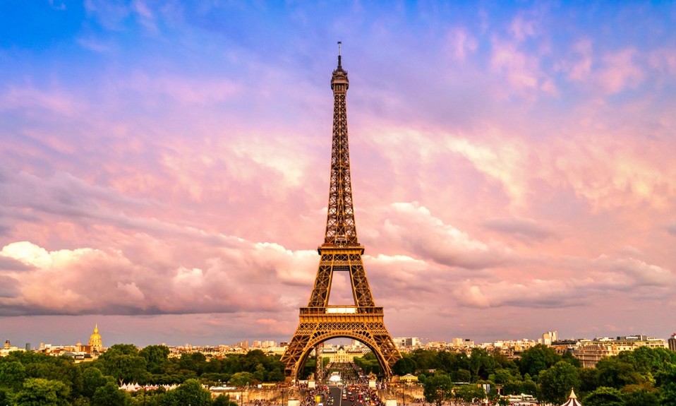 Torre Eiffel (Sutterstock).