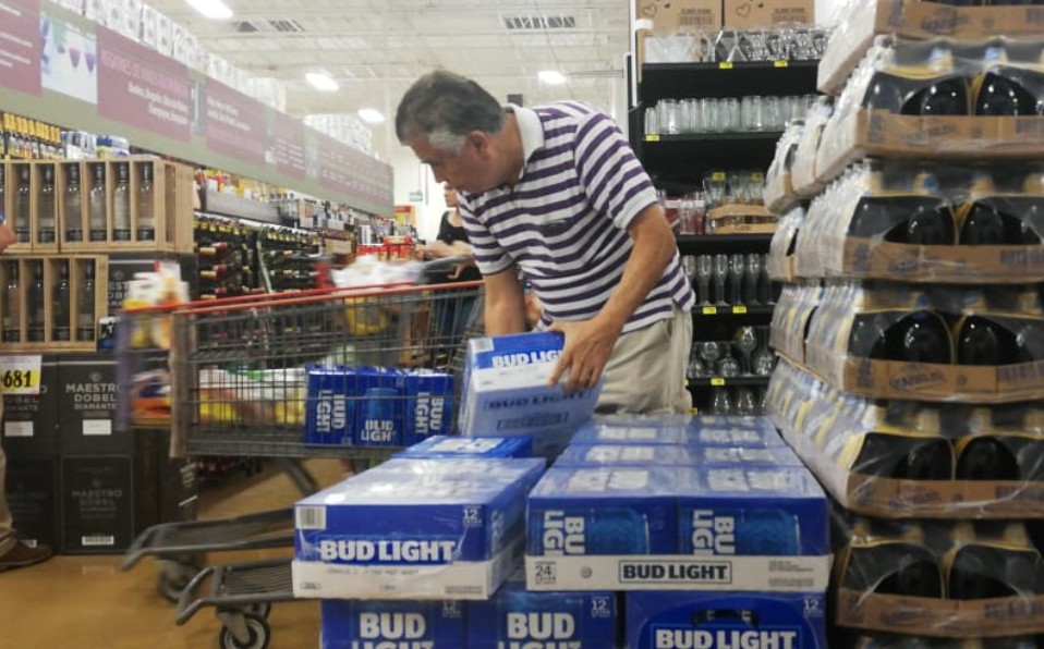 Esto tras el anuncio del gobierno de la república de restringir la venta de bebidas alcohólicas (Víctor Hugo Durán).