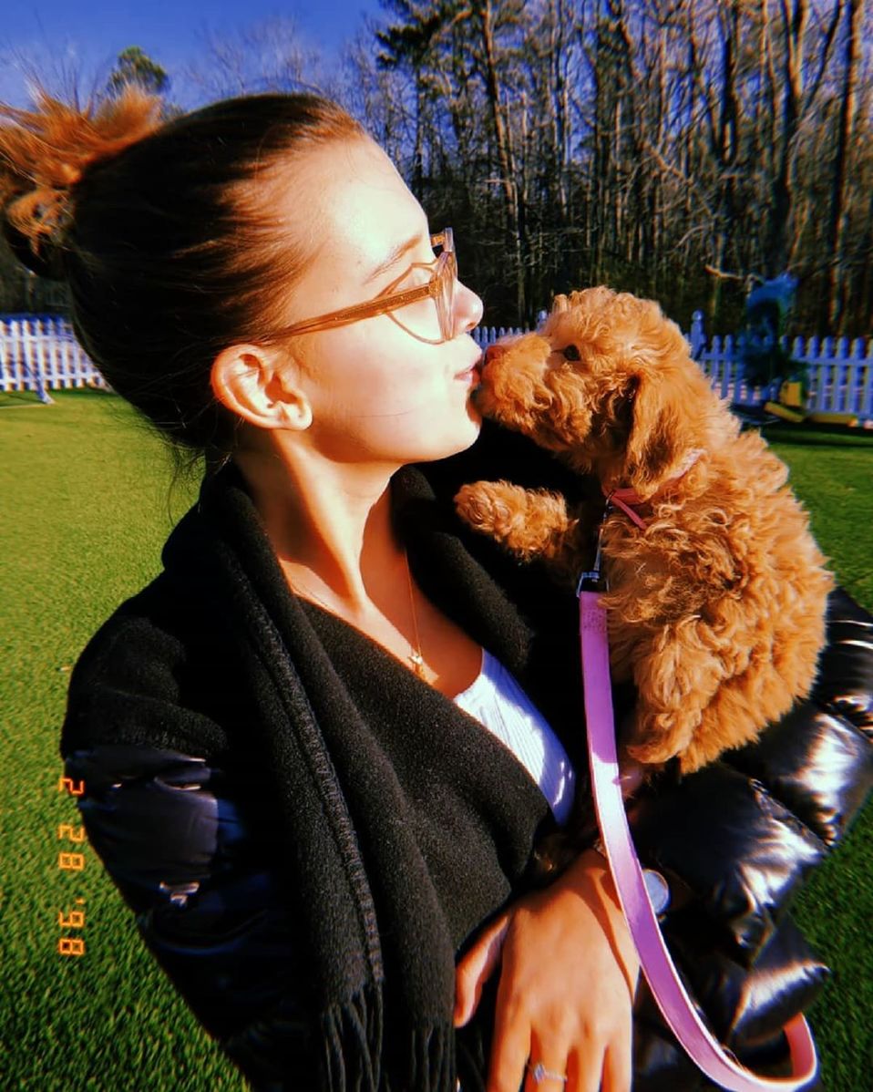 Millie Bobby Brown encontró la mejor medicina para la ansiedad. (Instagram)