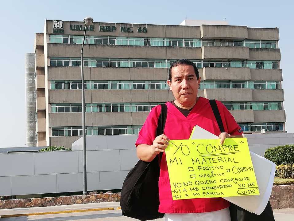Personal médico se manifiesta por falta de equipo de protección.