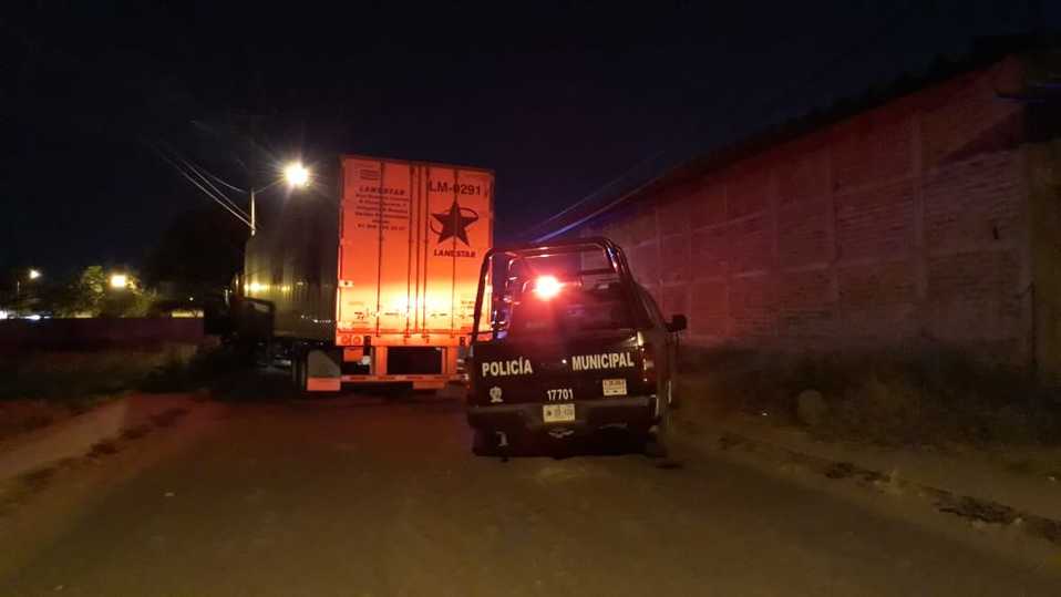 Policías de Tlaquepaque recuperan cargamento de leche en polvo (Martín Patiño Segura)