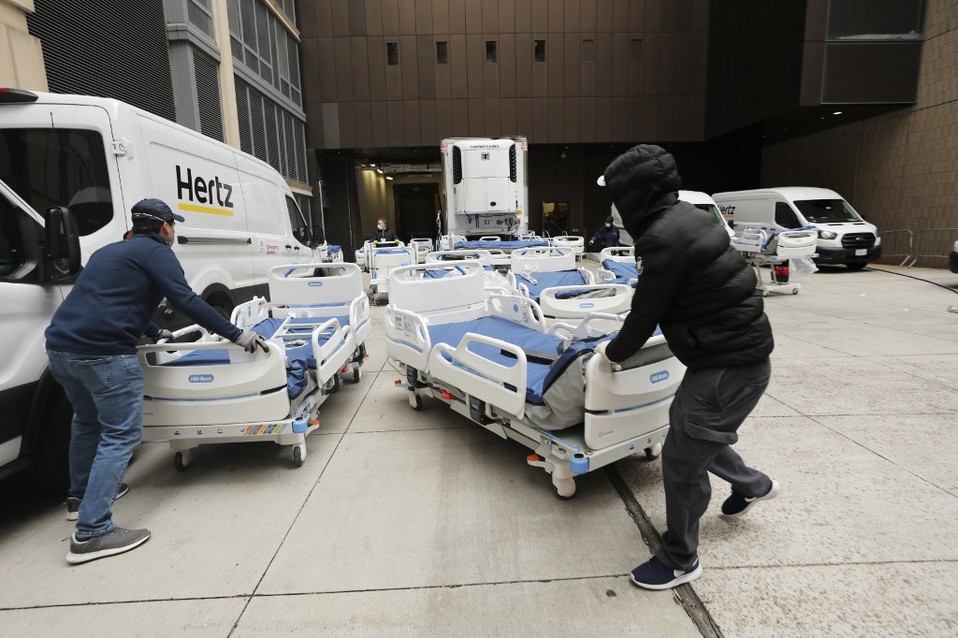 Nueva York registra casi mil 400 muertes por coronavirus. (AFP)