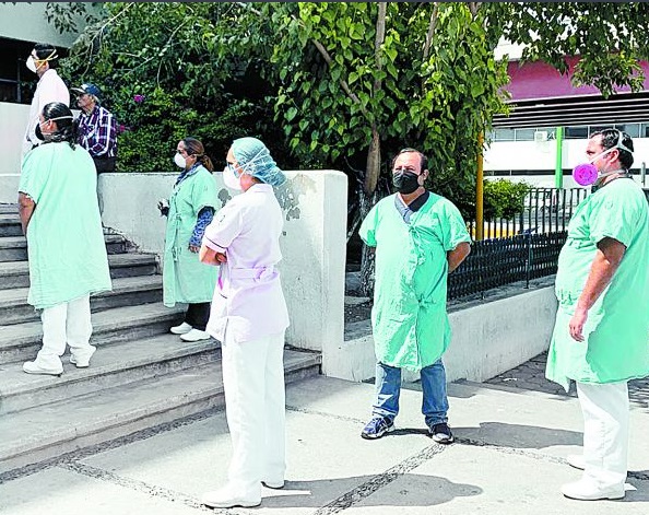 Protesta del equipo de salud en el nosocomio afectado en Coahuila. (Iván Sánchez)