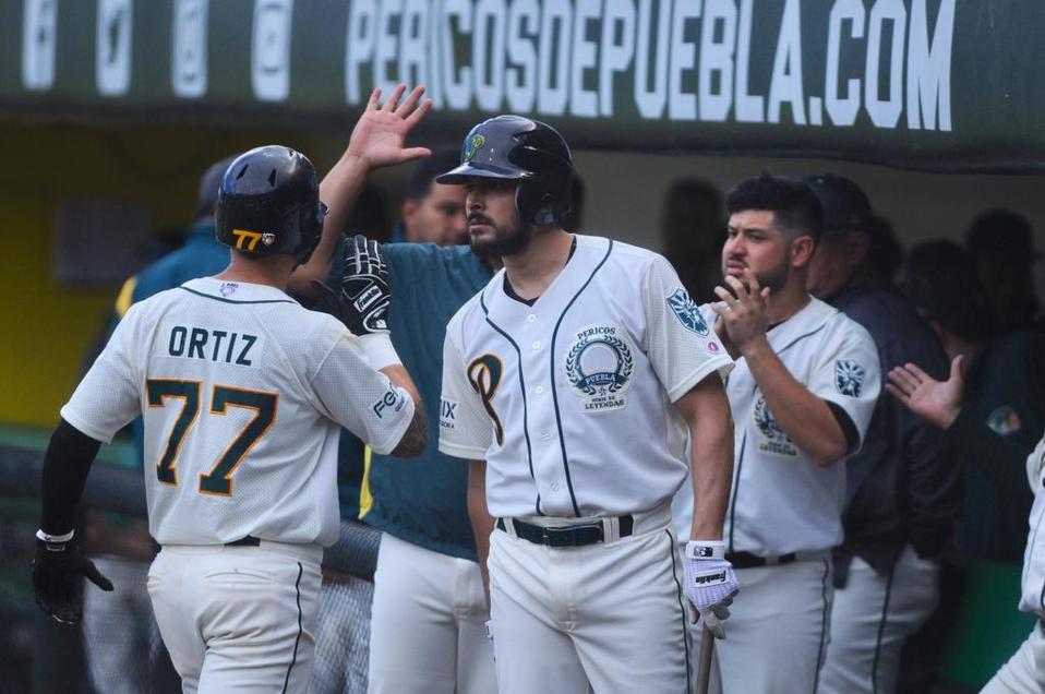 La directiva de Pericos encabezada por su presidente, José Miguel Bejos, contribuye a la sociedad como agentes de cambio. (Especial)