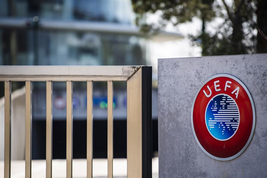 Escudo de la UEFA (EFE)
