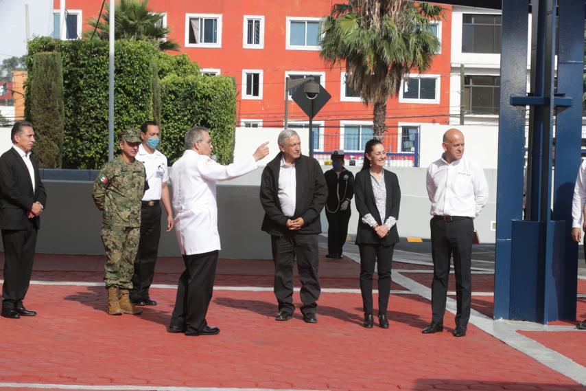 AMLO se reunió con elementos del Ejército para supervisar obras / Elia Castillo