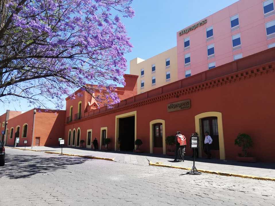 Más de 65 hoteles en la capital poblana cerraron sus puertas de manera temporal. (Verónica López)