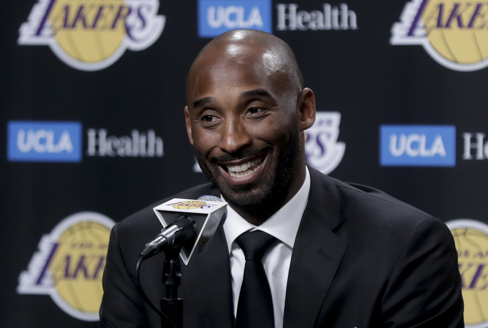Kobe Bryant será inducido al Salón de la Fama de la NBA (AP)