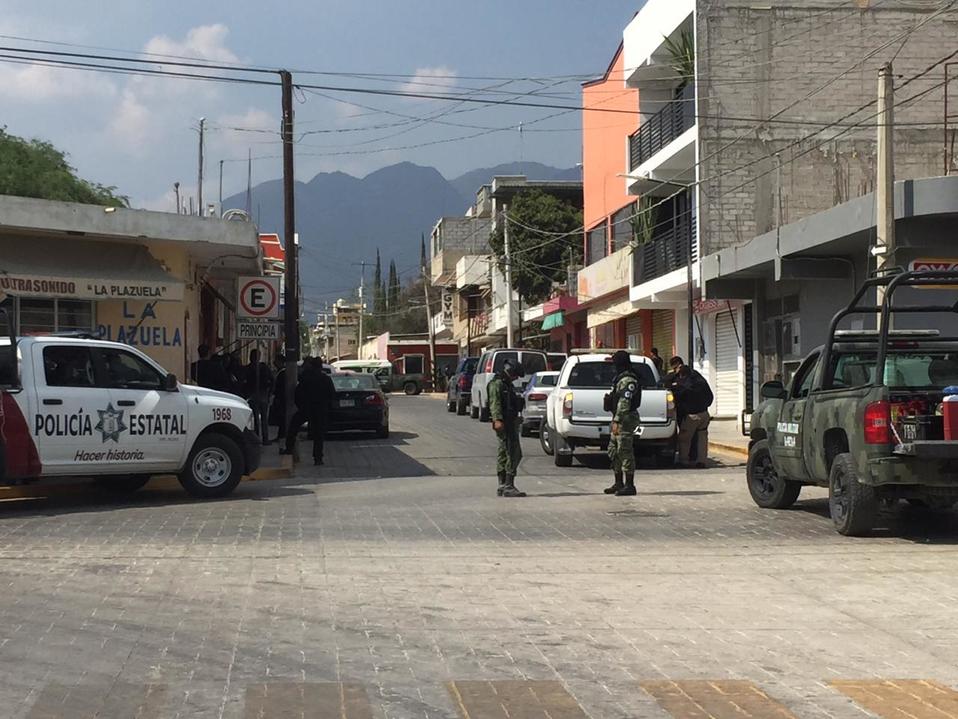 Aplican operativo en Ajalpan, catean tres domicilios. (Apolonia Amayo)