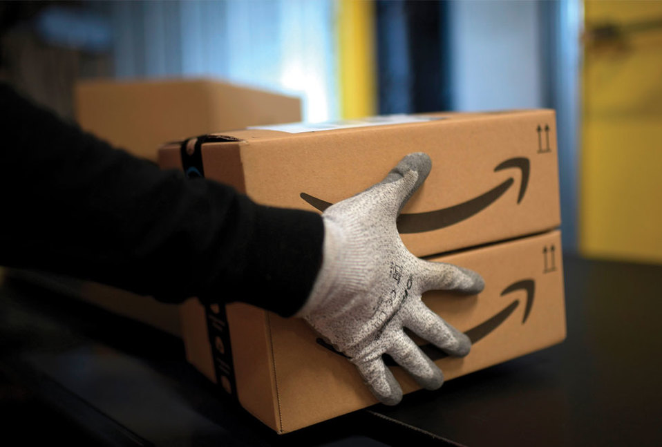 Amazon está extremando las medidas de seguridad, aumentando la distancia entre los trabajadores y permitiendo que los enfermos de Covid-19 se ausenten