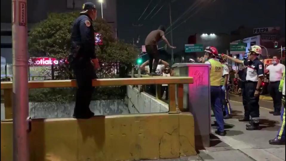 El elemento de la SSC evitó que el hombre se suicidara en un puente en la GAM.