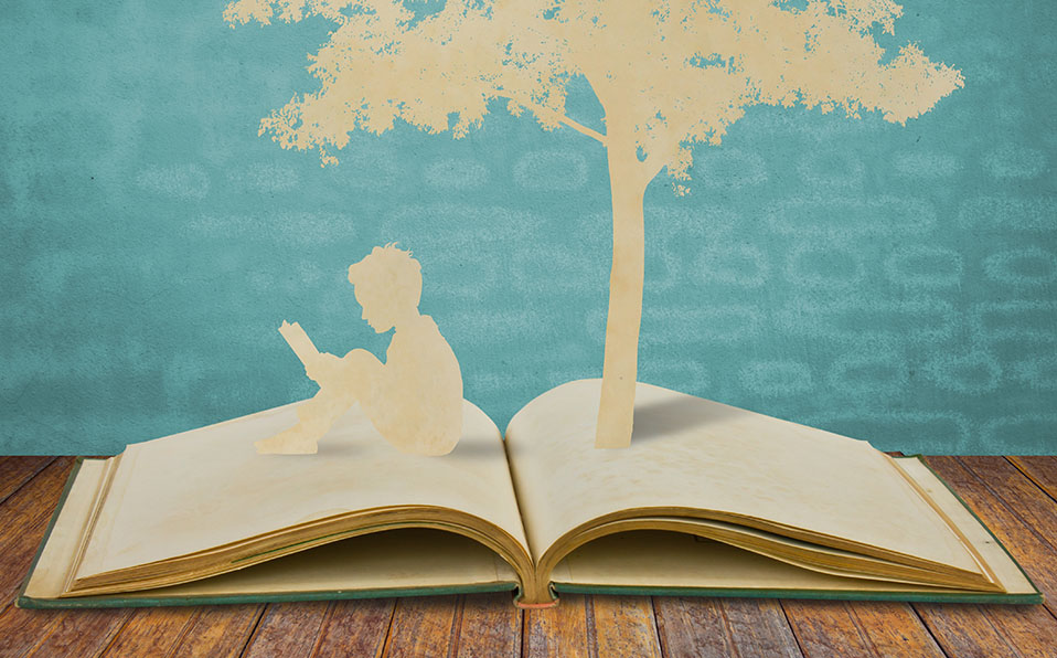 Mientras los niños se divierten con los cuentacuentos, maestros podrán reforzar sus conocimientos para dar clases en línea. (Foto Jannoon28, Freepik)