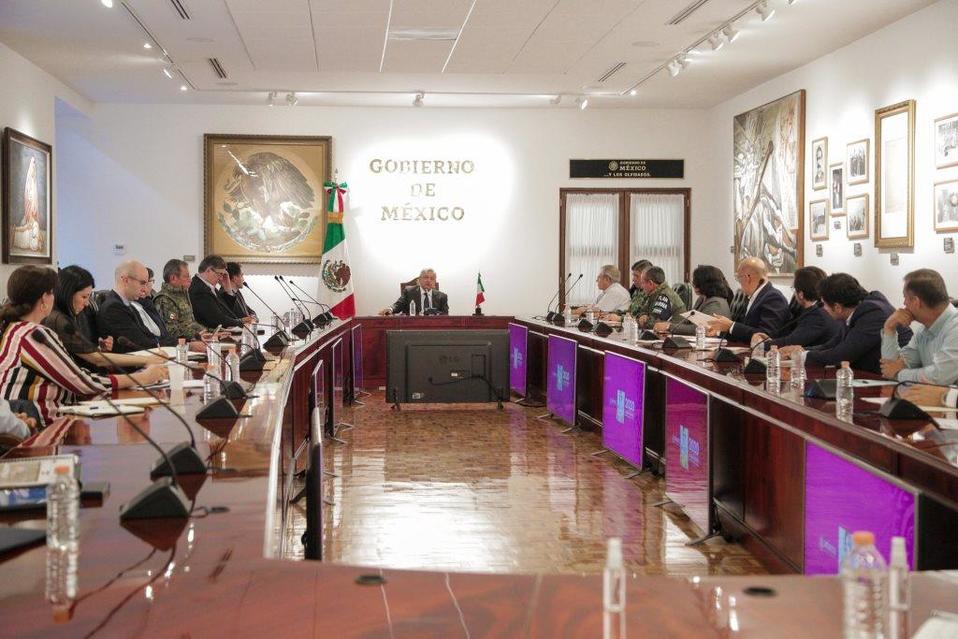 El presidente Andrés Manuel López Obrador e integrantes de su gabinete. (Twitter | @lopezobrador_)
