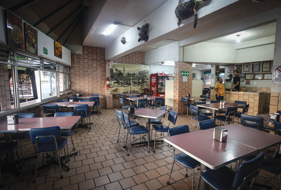 El restaurante Veracruz, en la alcaldía Benito Juárez, está completamente vacíos a causa de la cuarentena por Covid-19.
