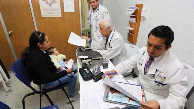 Por falta de condiciones ante covid-19, UNAM retira a sus internos de los hospitales