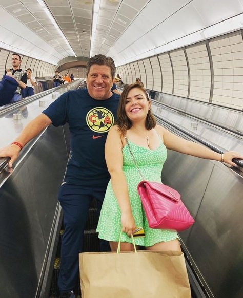 Miguel Herrera junto a su hija Mishelle (Instagram @mishelleha)