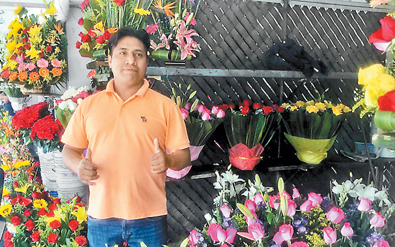 Víctor Robles, vendedor en el mercado de San Ángel. (Juan Pablo Becerra)