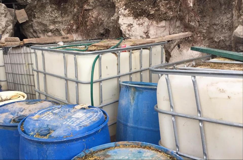 Hidrocarburo asegurado en Atitalaquia. (Cortesía)