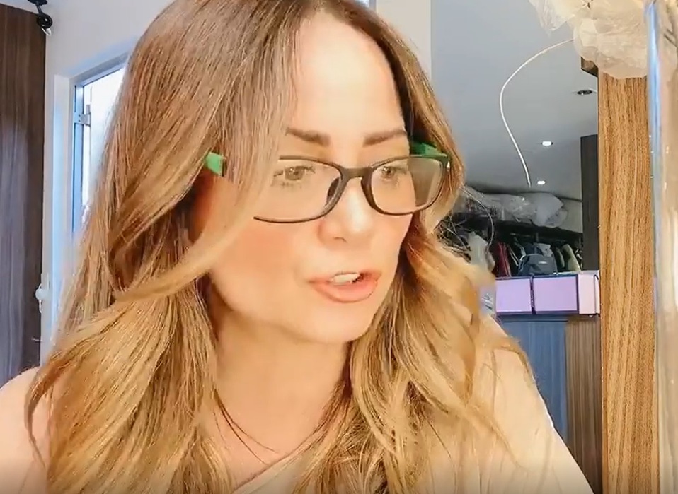 Andrea Legarreta por aumentos injustificados en el precio de insumos clínicos. (Captura)
