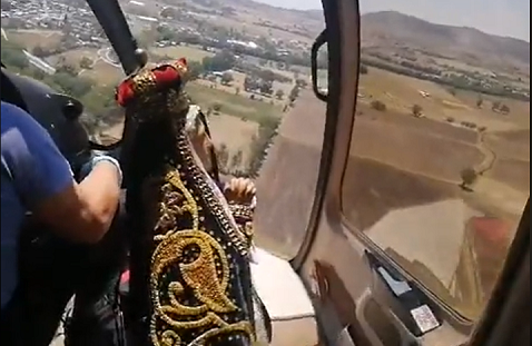Los obispos subieron a aeronaves para pedir el fin de la pandemia. (Facebook)