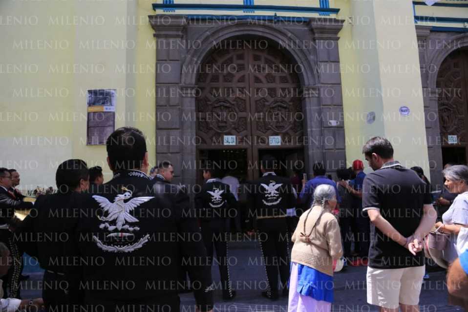 “Vamos a salir adelante con la ayuda del Señor de Las Maravillas y la Virgen de Guadalupe, lo importante es no perder la fe". (Andrés Lobato)