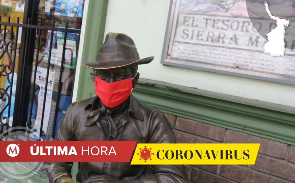 Estatua de Humphrey Bogart durante pandemia por coronavirus, en Tampico. (Yazmín Sánchez)