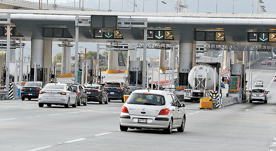Este Jueves Santo la autopista México-Cuernavaca registró poca afluencia. (Octavio Hoyos)