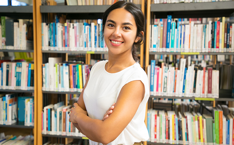 El Premio recompensa a los proyectos sobresalientes e innovadores en favor de la educación de las niñas y las mujeres. (Foto pch.vector, Freepik)